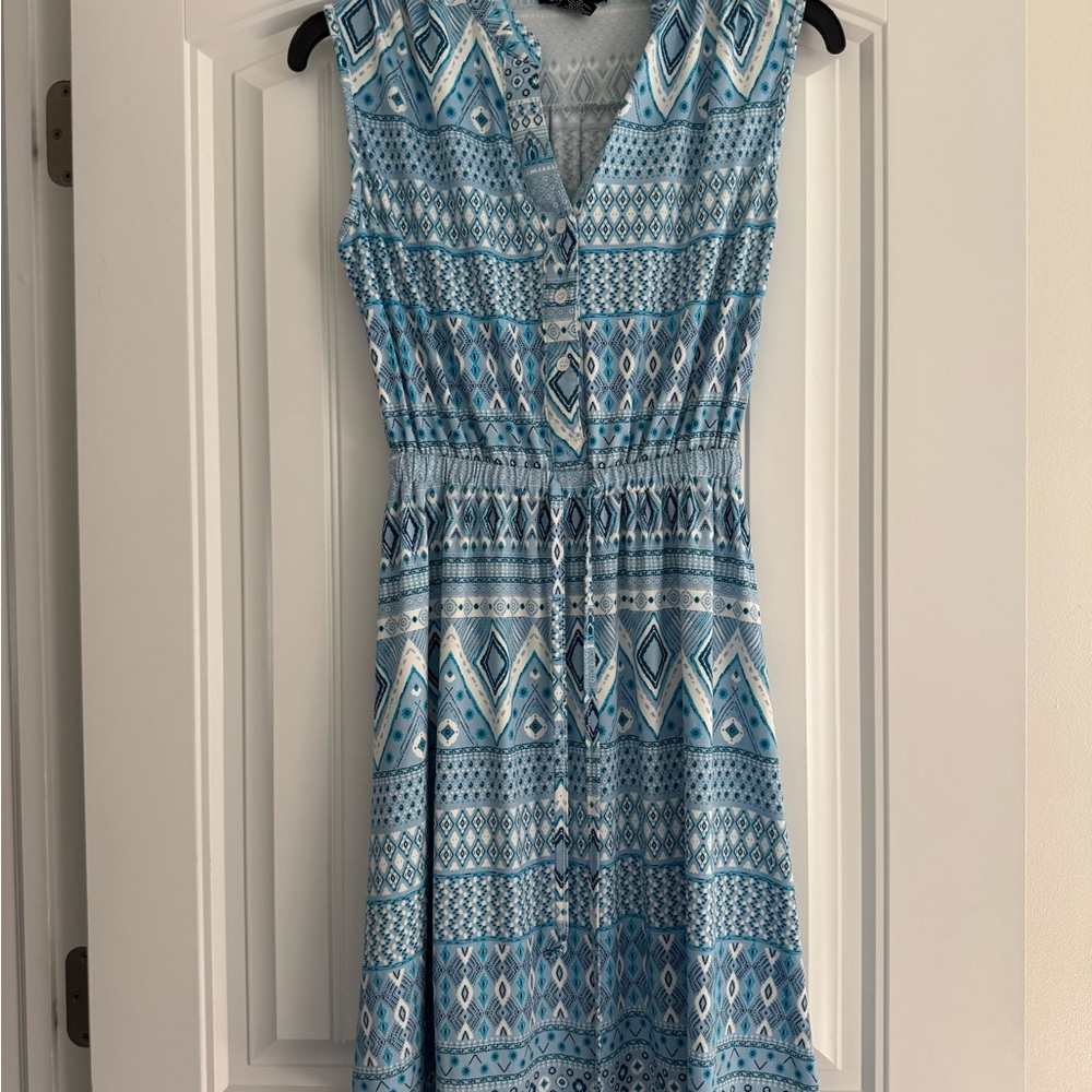 Blue pattern dress